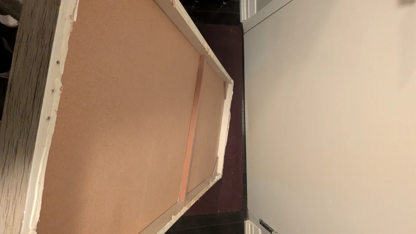 Artwork, cracked glass image indicator(2)