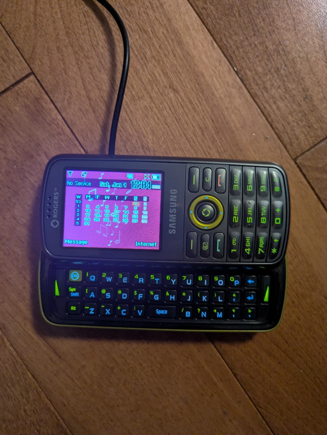 Samsung Gravity ROGERS Cellphone - photo 3