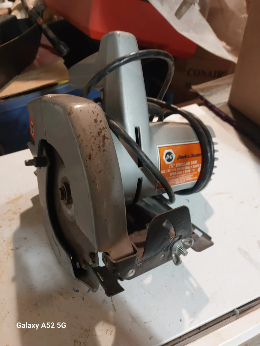 Black & Decker 7 1/4" Circular Saw - photo 3