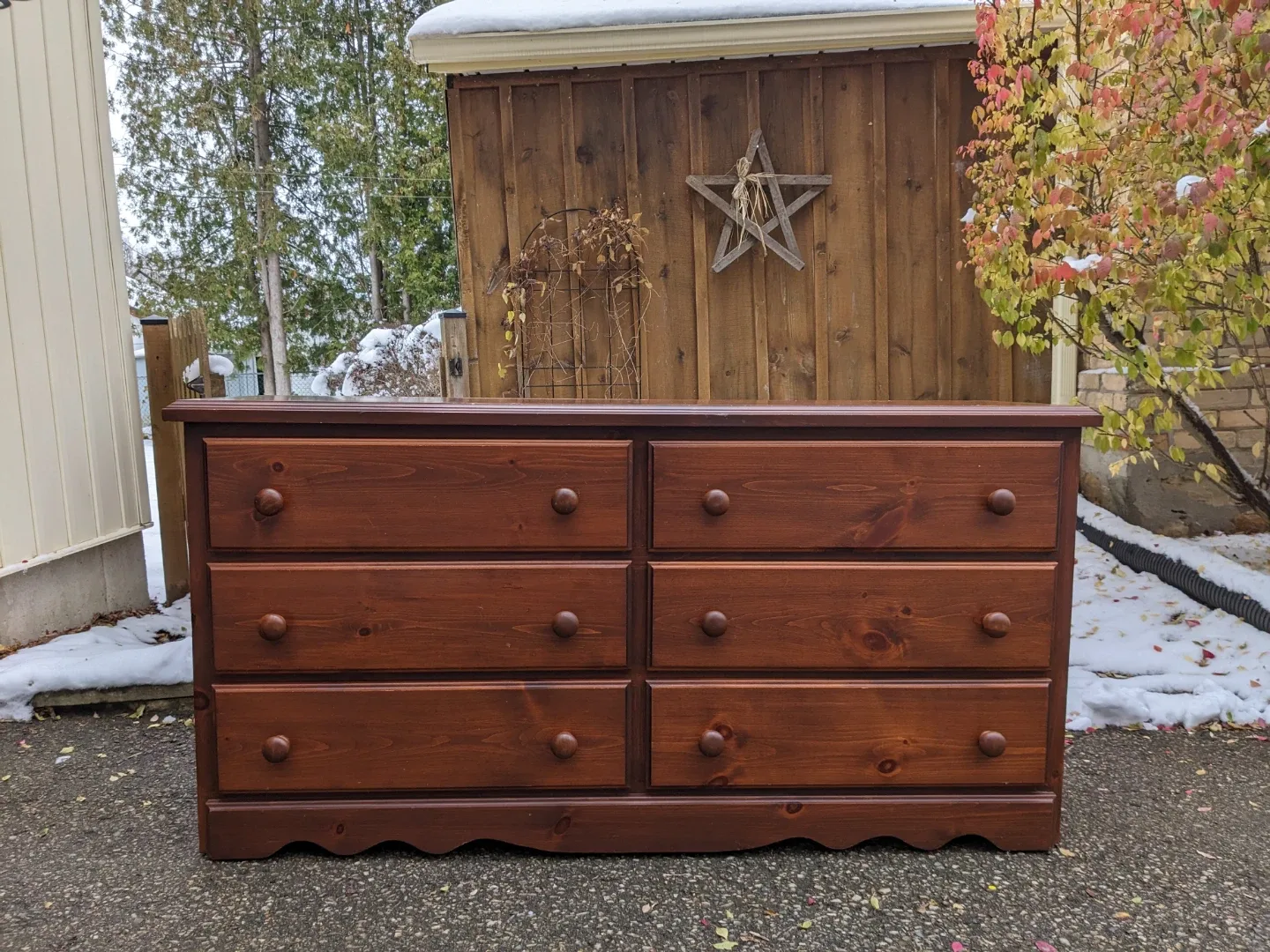 6 Drawer Lowboy Dresser in Solid Pine image indicator(2)
