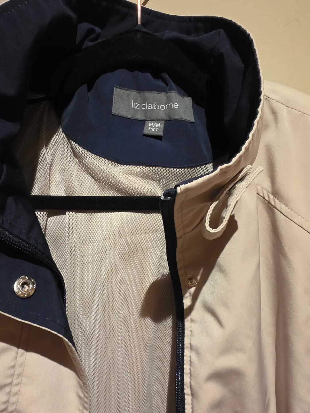 Liz Claiborne Beige Jacket - Size M/M PET image indicator(2)