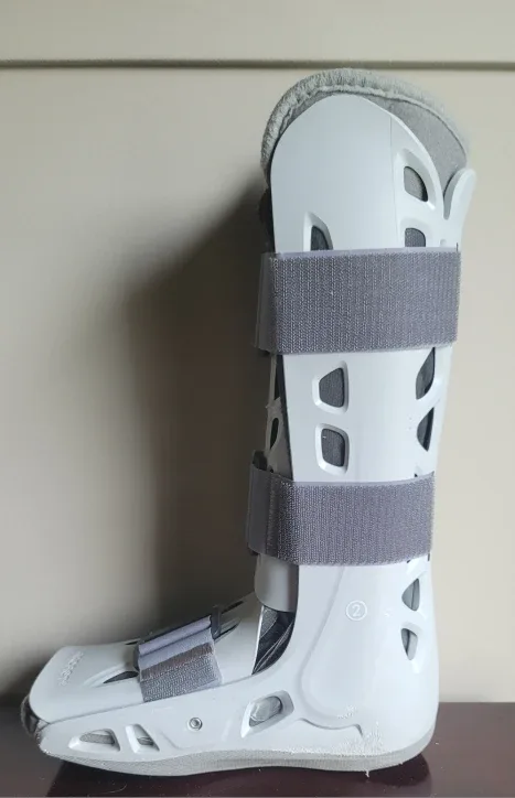 Protective Support Boot – Size Small (Women’s 5–8) image indicator(3)