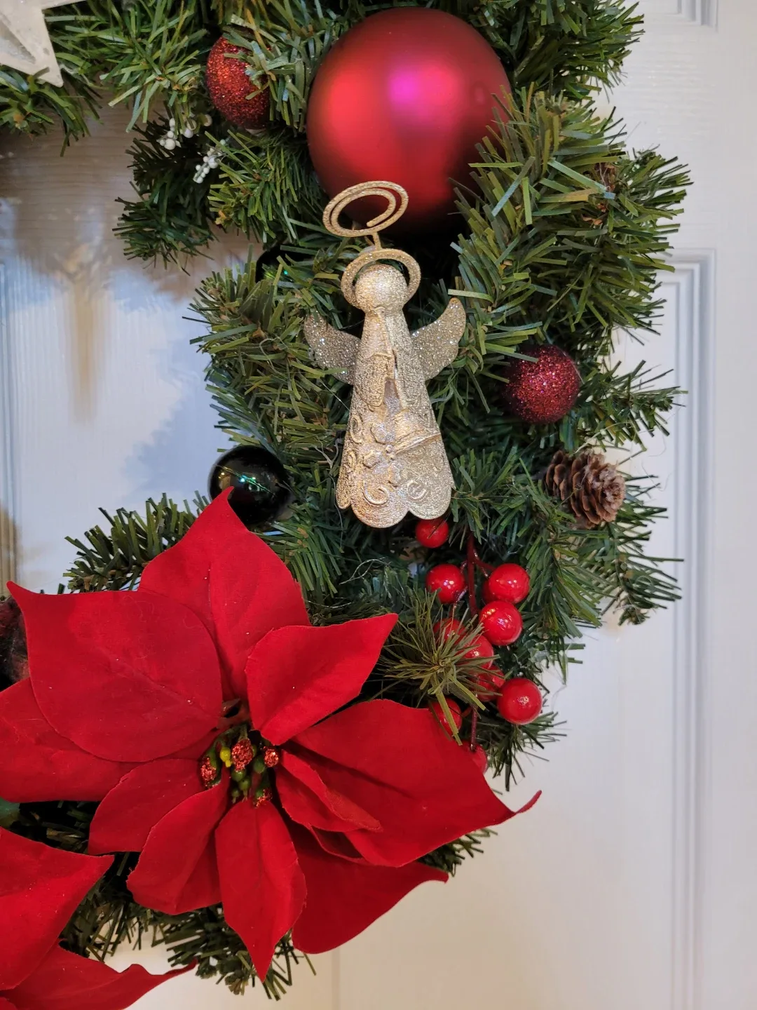 Crafted Christmas Wreath w/ Red Poinsettias & Ornaments 19" image indicator(3)