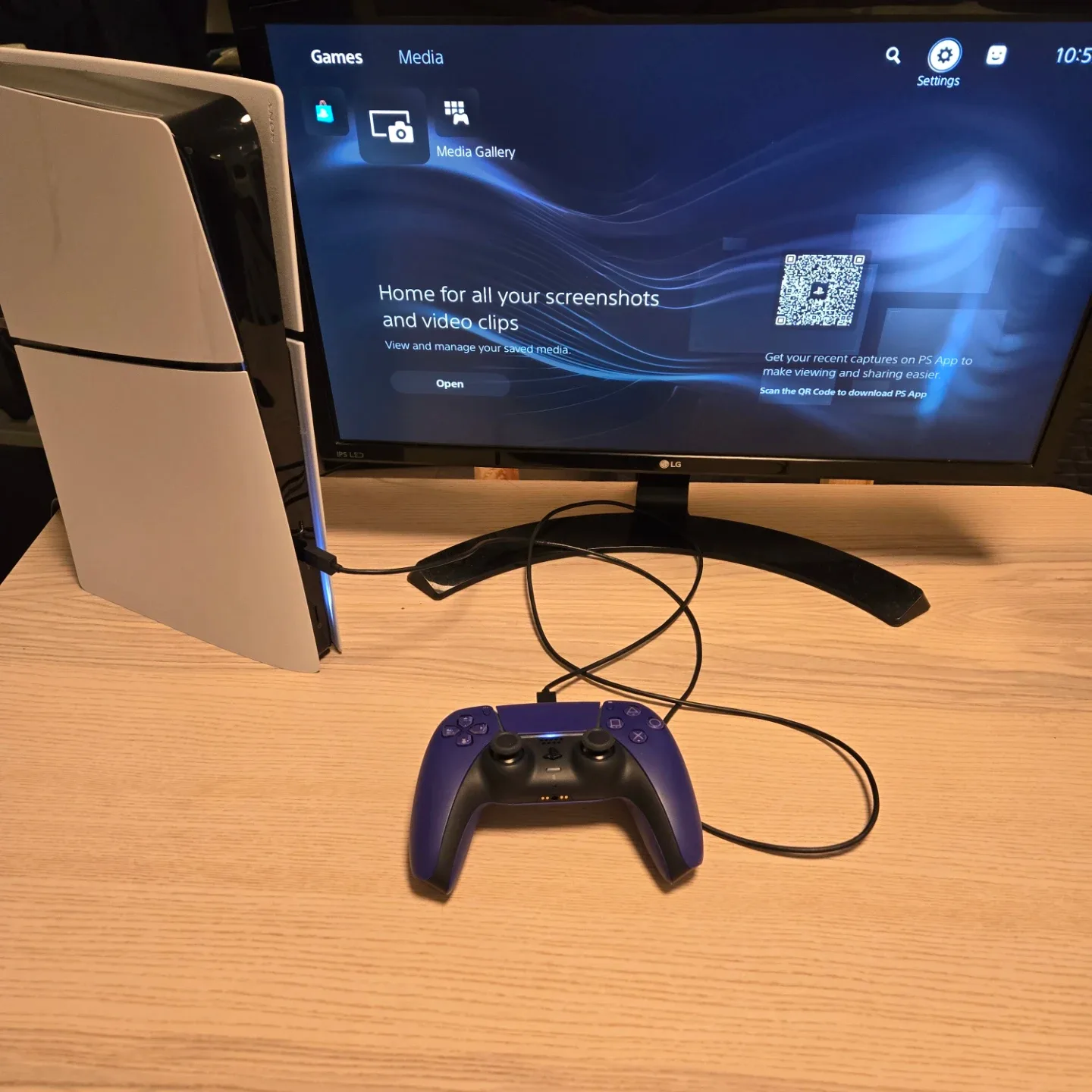 No scam. PS5 slim digital. CLEAN. Playstation 5 image indicator(2)