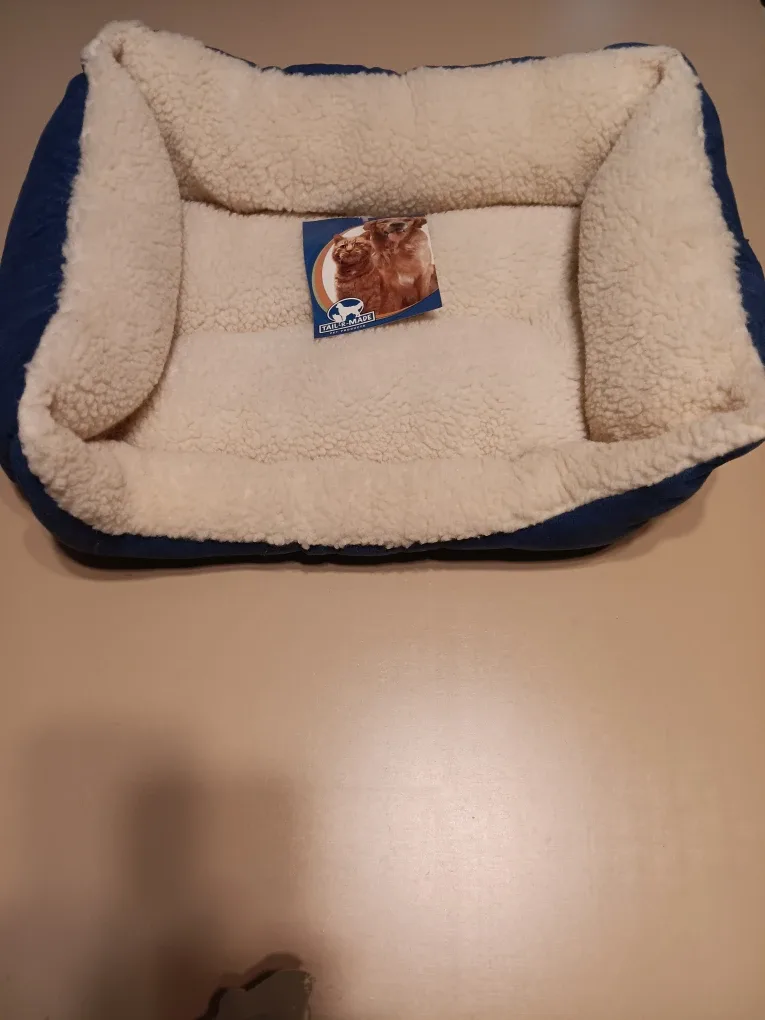 Brand new pet beds for cats and dogs image indicator(3)