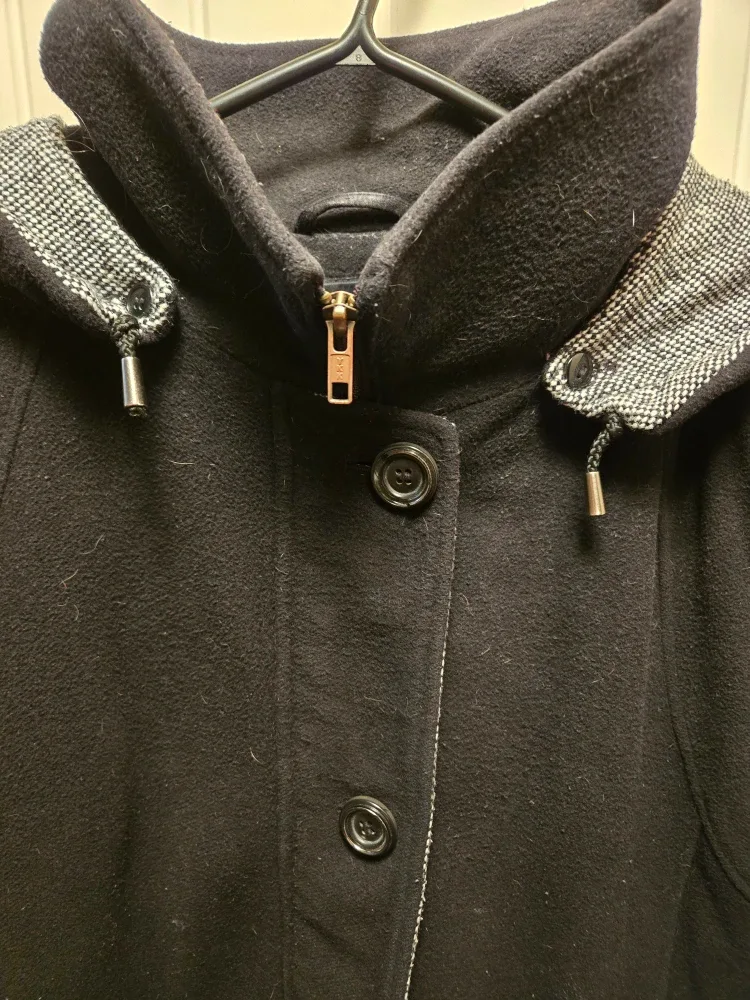 18W Black Hooded Wool Coat image indicator(2)