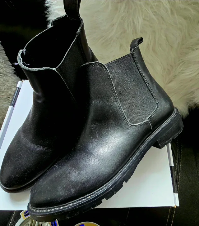 Brand new Stevie Madden leather ankle boots for sale $69 image indicator(8)