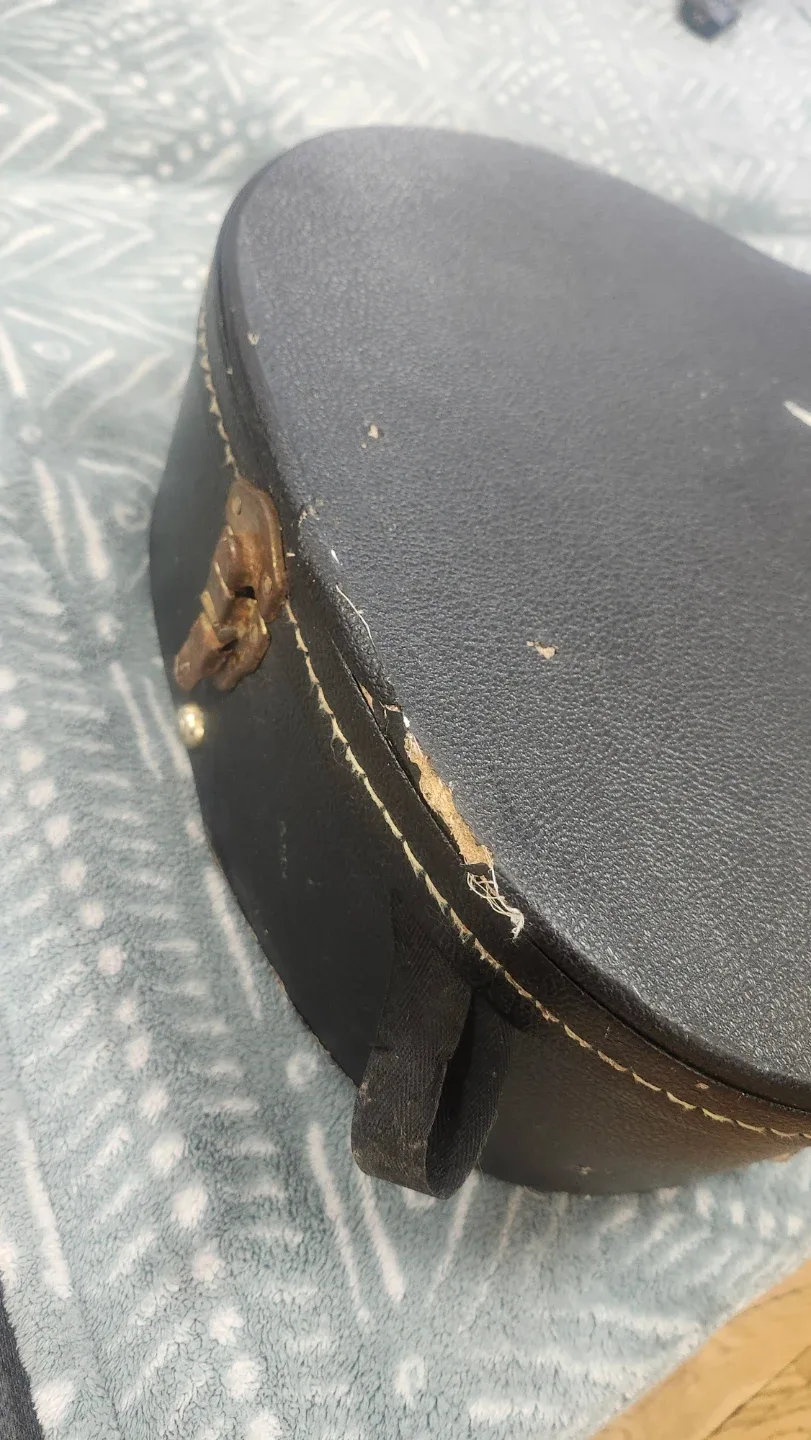 Guitar Hard Case image indicator(6)