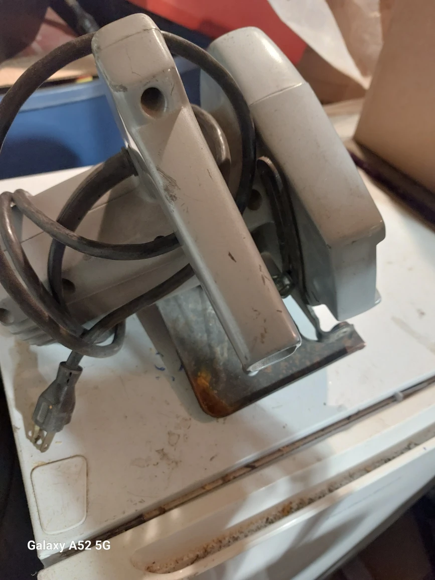 Black & Decker 7 1/4" Circular Saw - photo 2