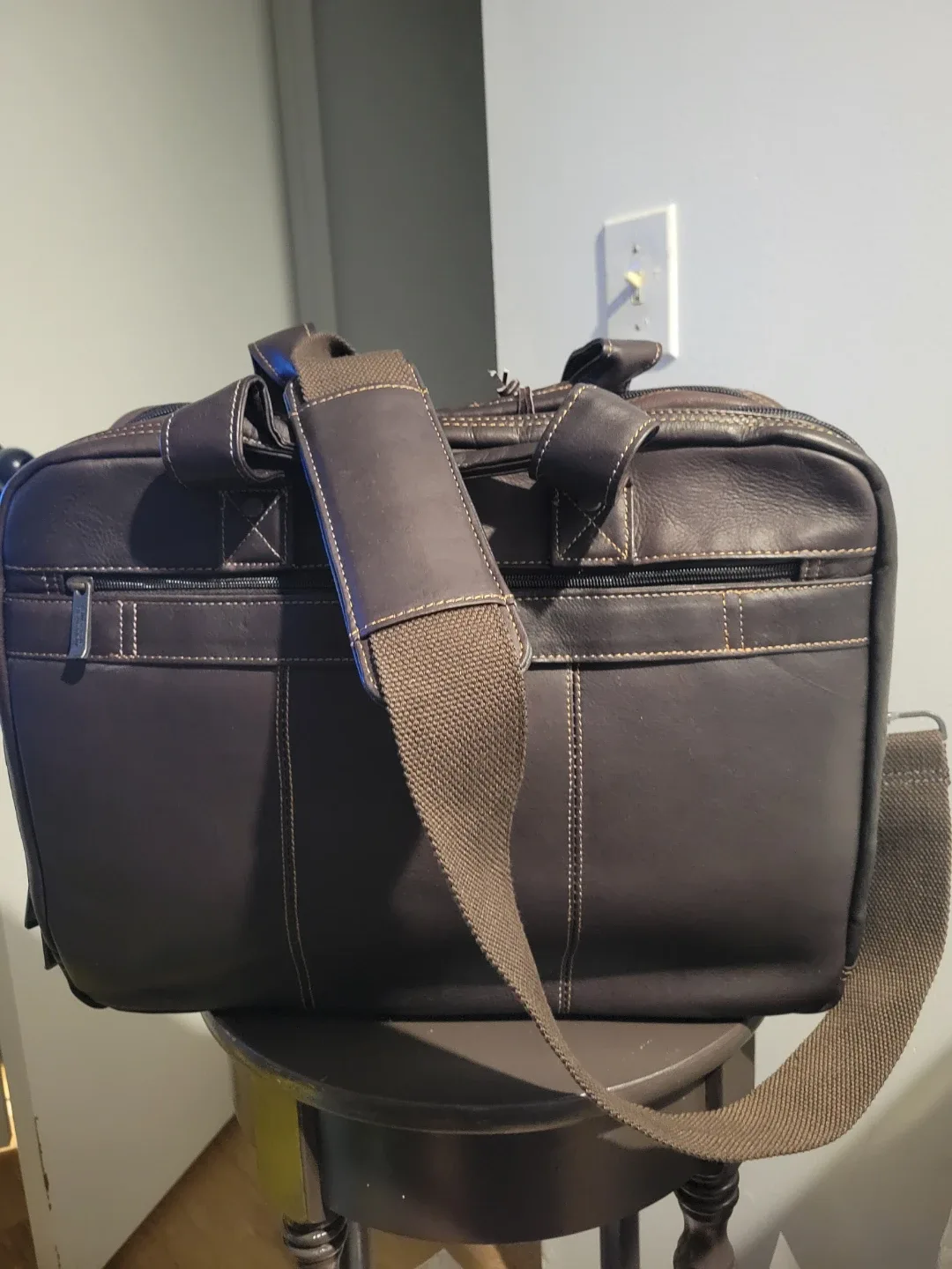 Kenneth Cole Reaction Leather Briefcase image indicator(5)