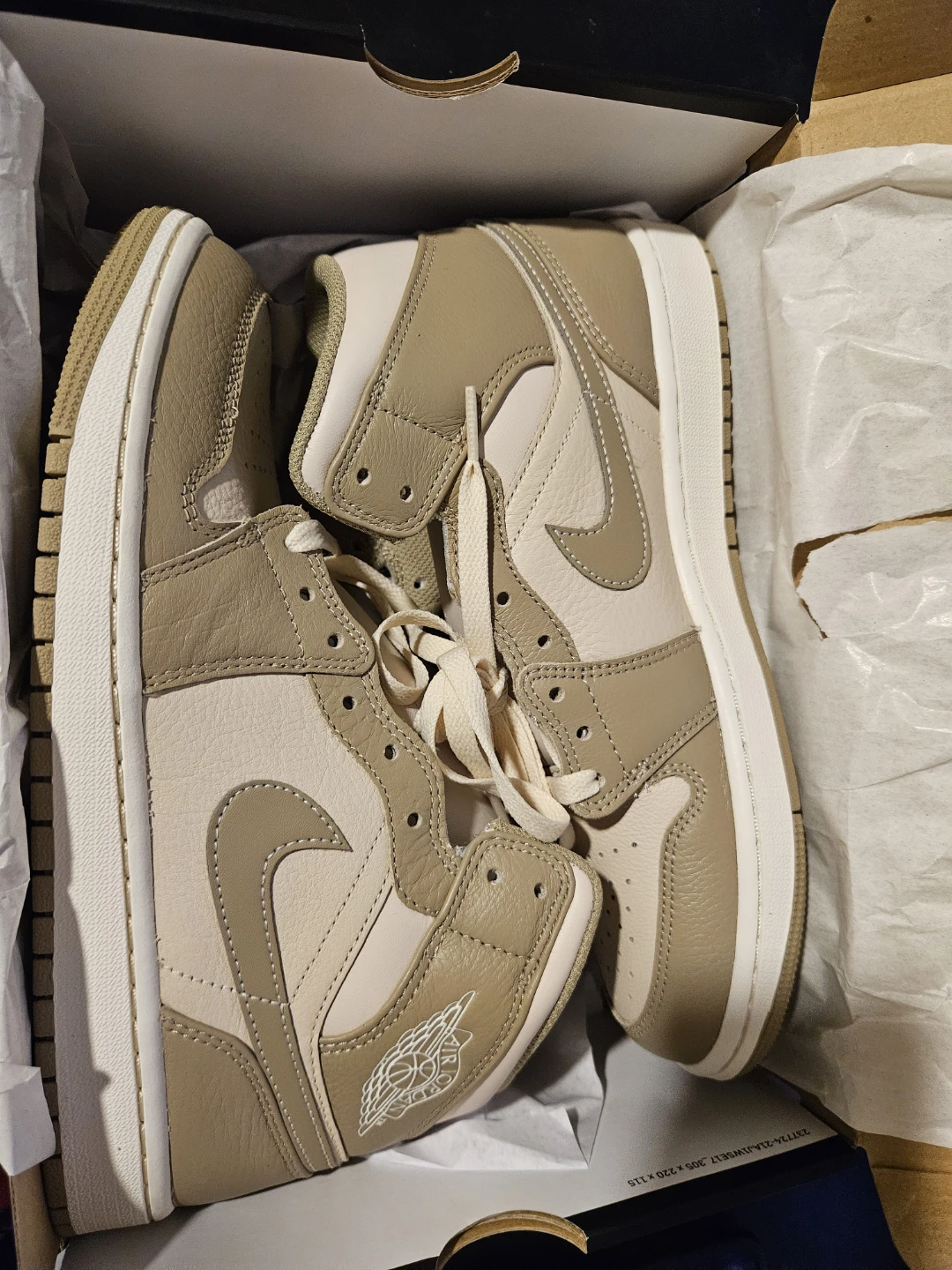 Air Jordan 1 Mid Legend Brown Size 9 - photo 2