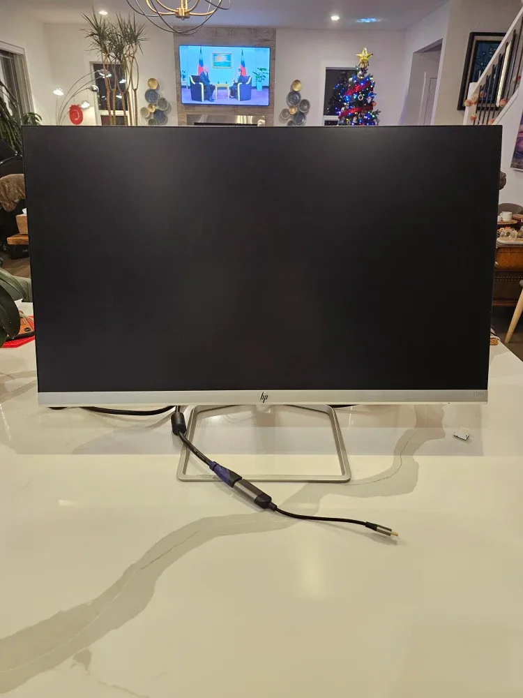 27 inch HP Monitor (HDMI, USBC, VGA) - Great Condition!