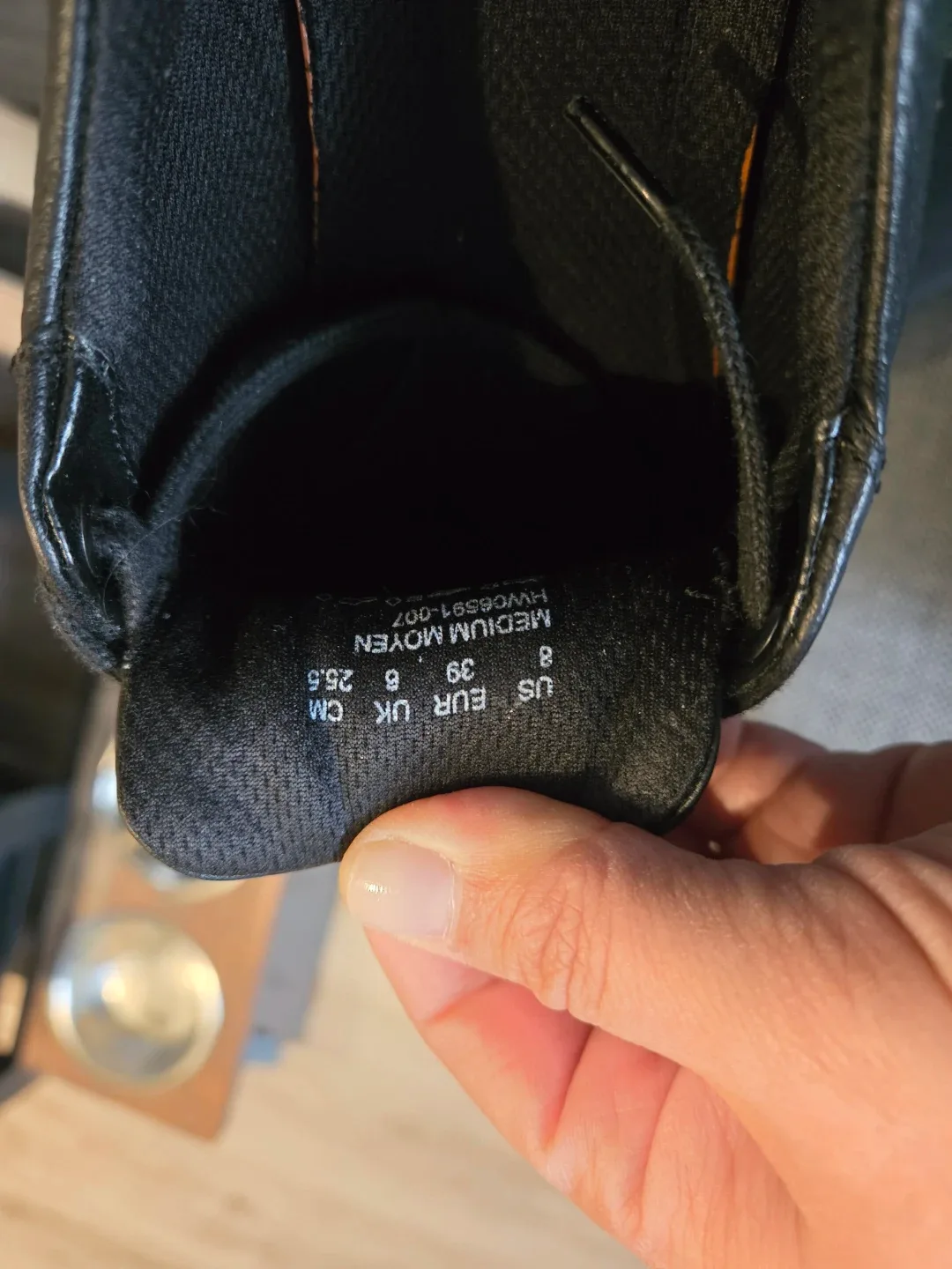 Hush Puppies Black Leather Sneakers - US 8 image indicator(5)