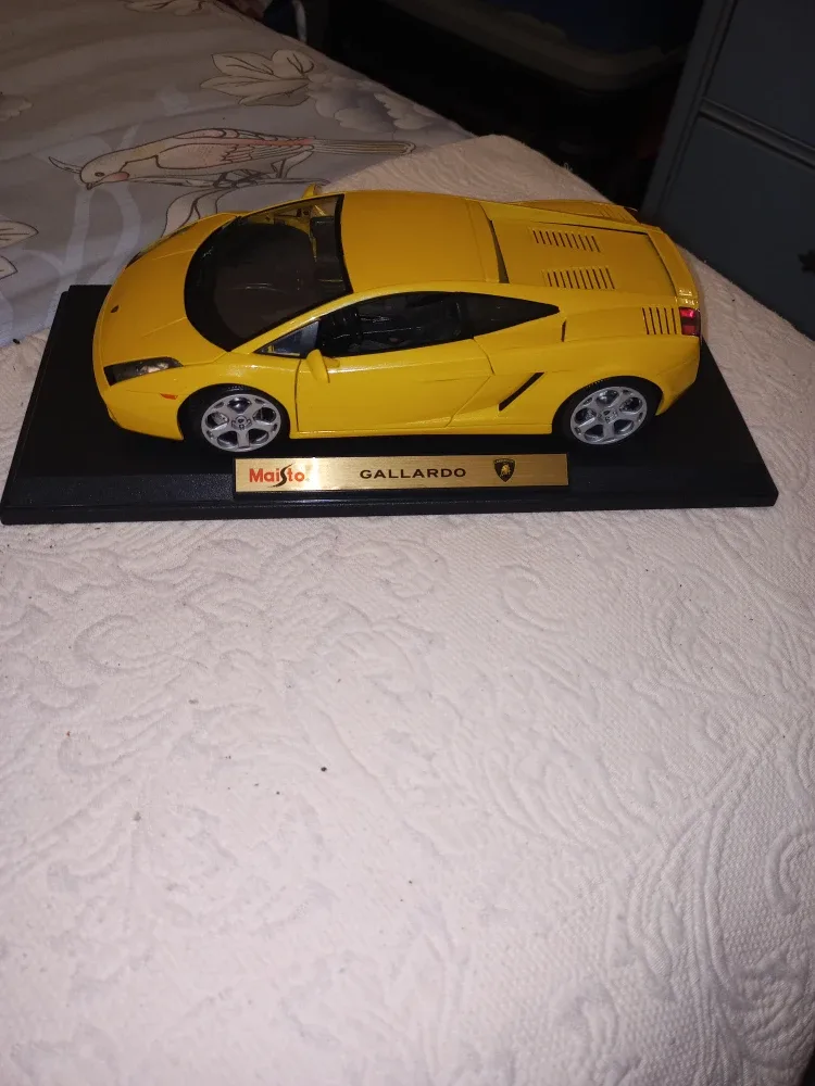 Maisto Lamborghini Gallardo 1/18 Scale Diecast Speacial Edition