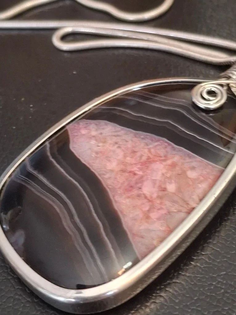 Agate Stone Pendant Necklace image indicator(8)