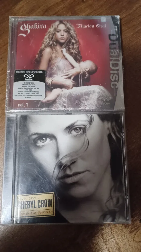 Mixed Lot of CD Albums - Dolly Parton, Shania Twain, More! image indicator(4)