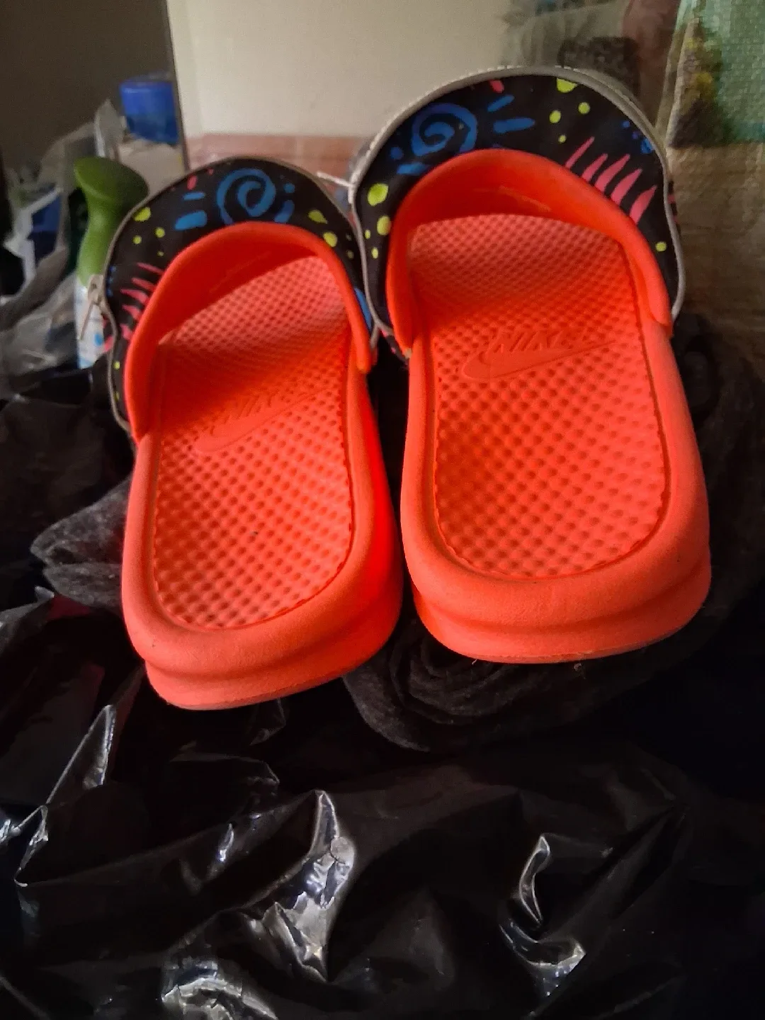 Nike Slides with Zipper Pouch image indicator(3)