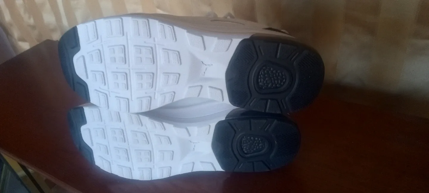 Puma White Sneakers image indicator(5)