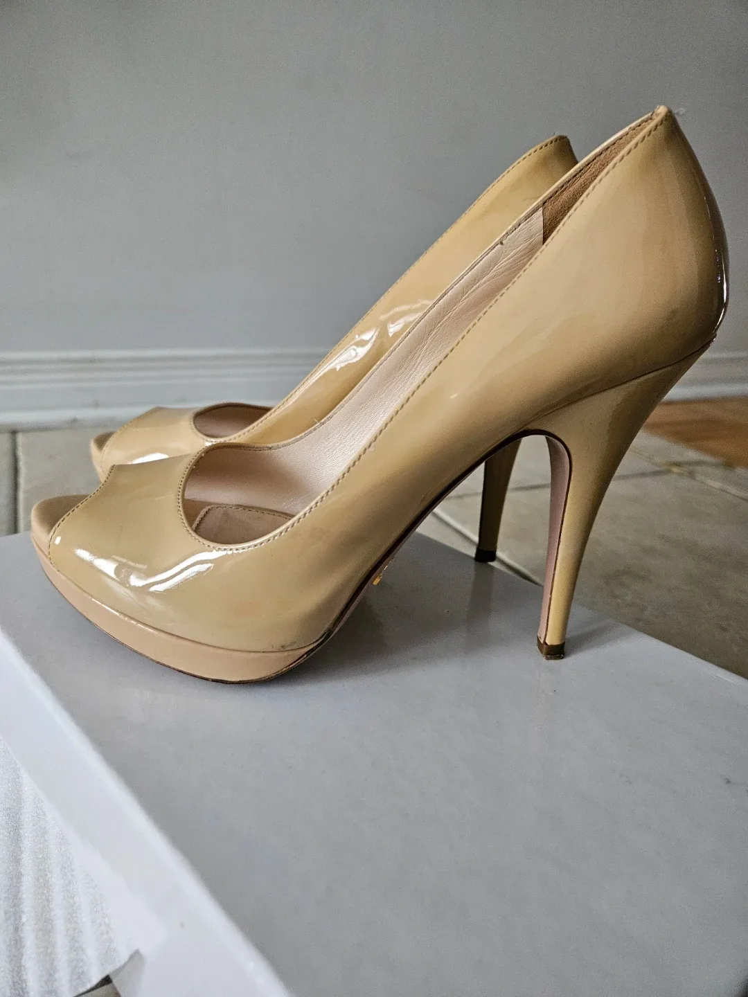 Prada Beige Patent Leather Heels - Size 37.5 image indicator(2)