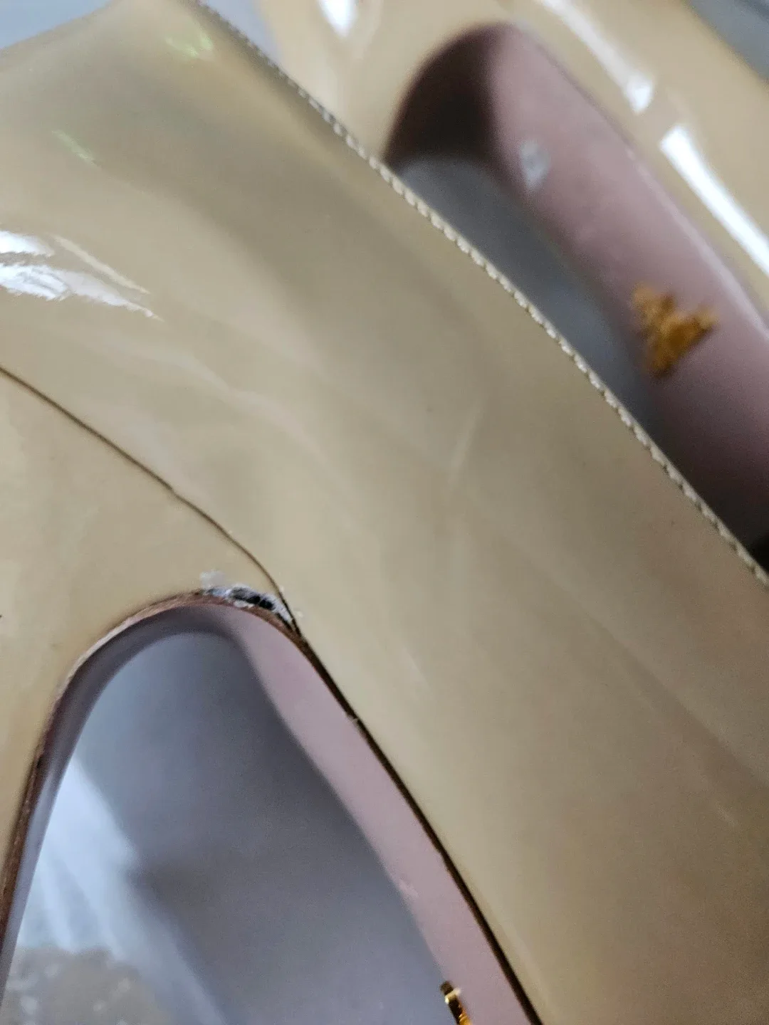 Prada Beige Patent Leather Heels - Size 37.5 image indicator(5)