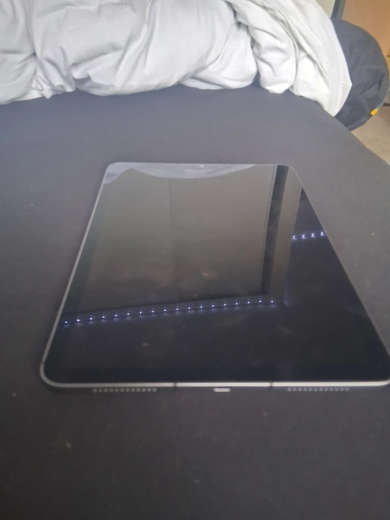 iPad Air - icloud locked - photo 2