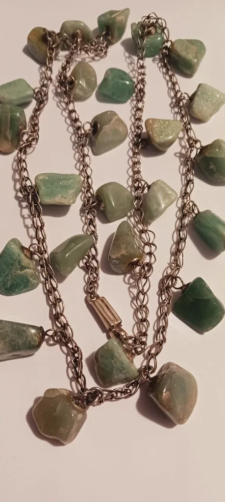 Beautiful Vintage Aventurine Jade Beaded Necklace image indicator(2)