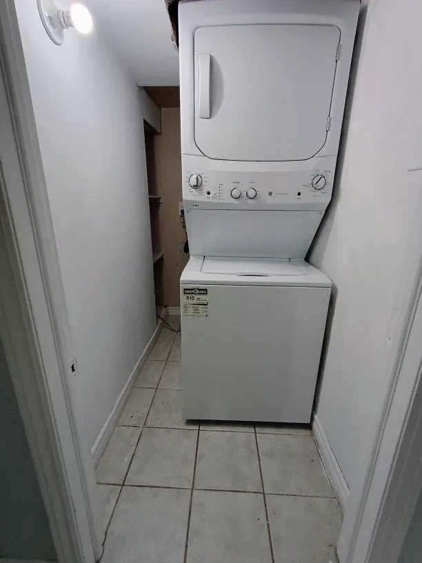 2 BEDROOM BASEMENT FOR RENT image indicator(8)