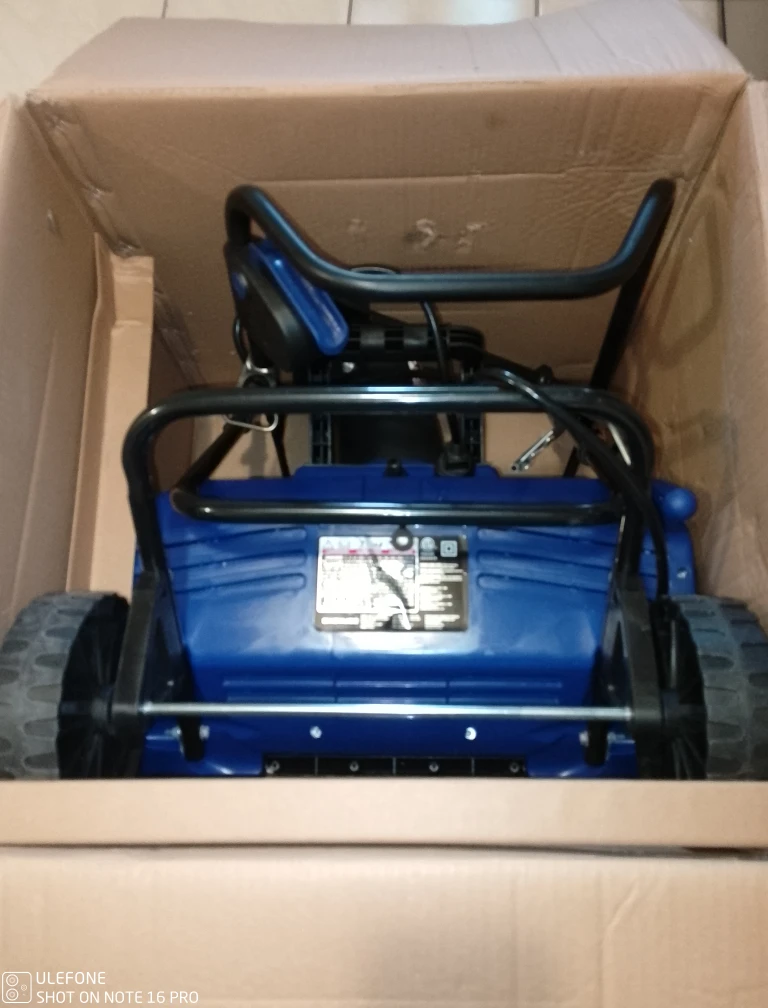 Snow Joe 15A 22" Electric need cord Snow Thrower  Cash Only - photo 2