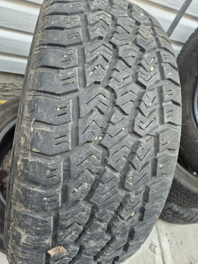 265/50r20 all season two tires for sale - photo 3