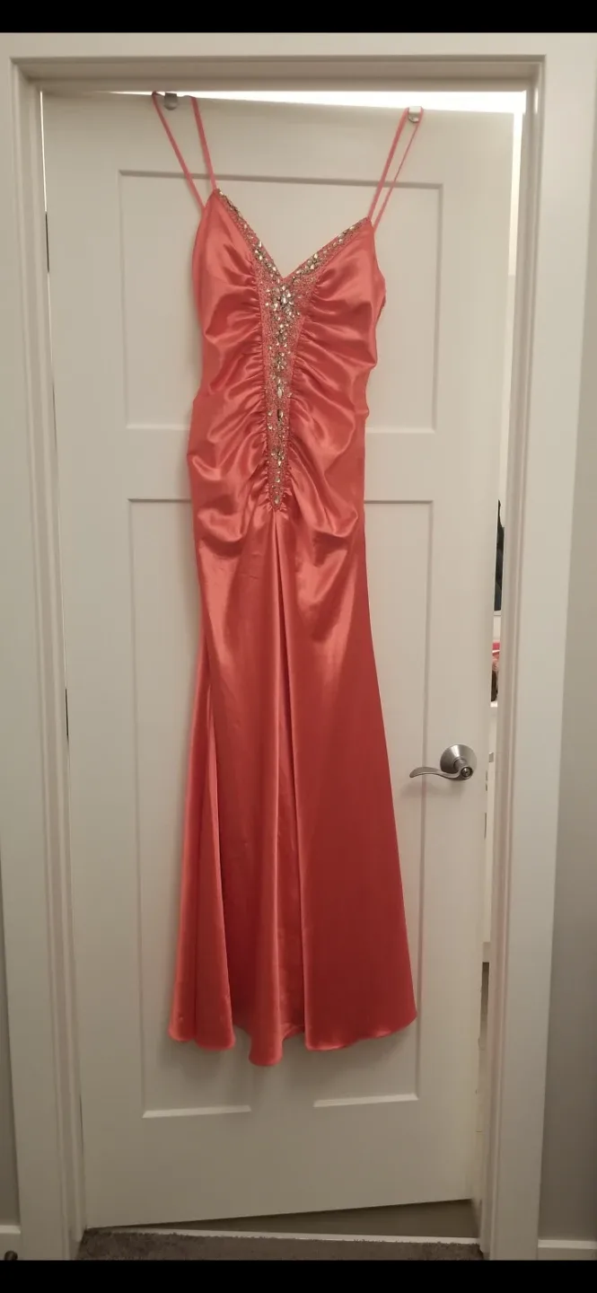 Coral Dress for any occasion image indicator(3)