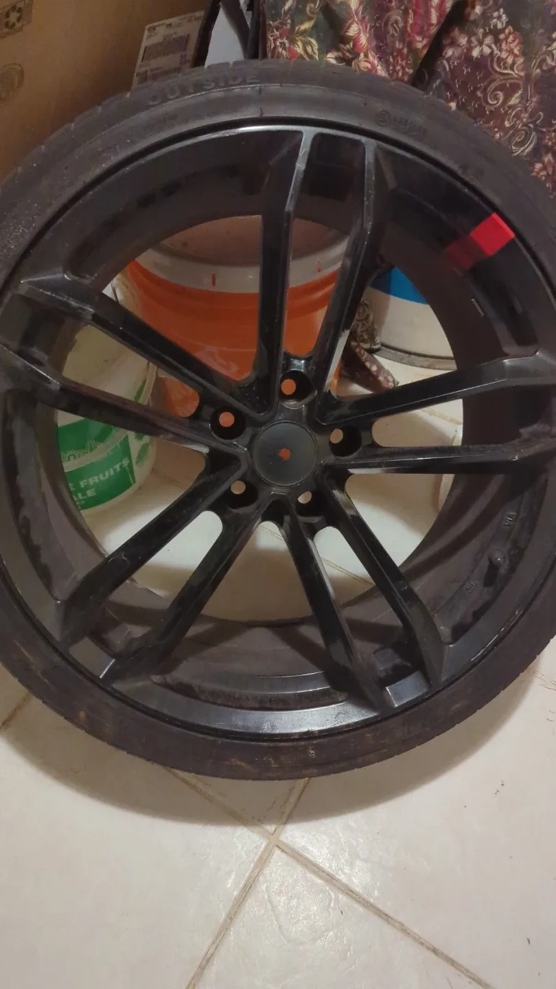 Black Alloy Wheel image indicator(2)