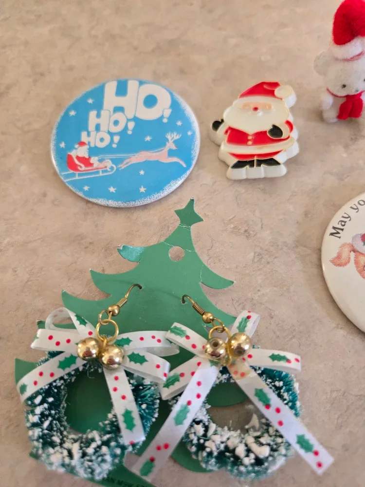 Christmas Themed Pins and Earrings image indicator(3)