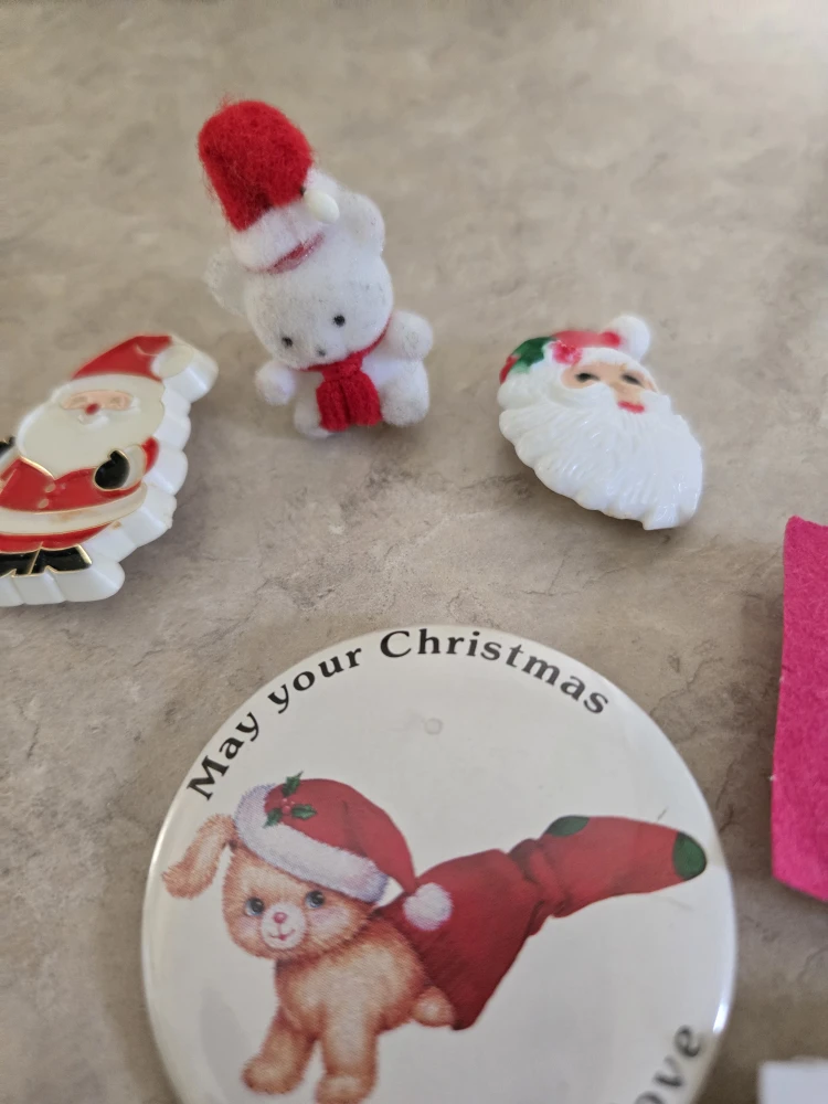 Christmas Themed Pins and Earrings - photo 4