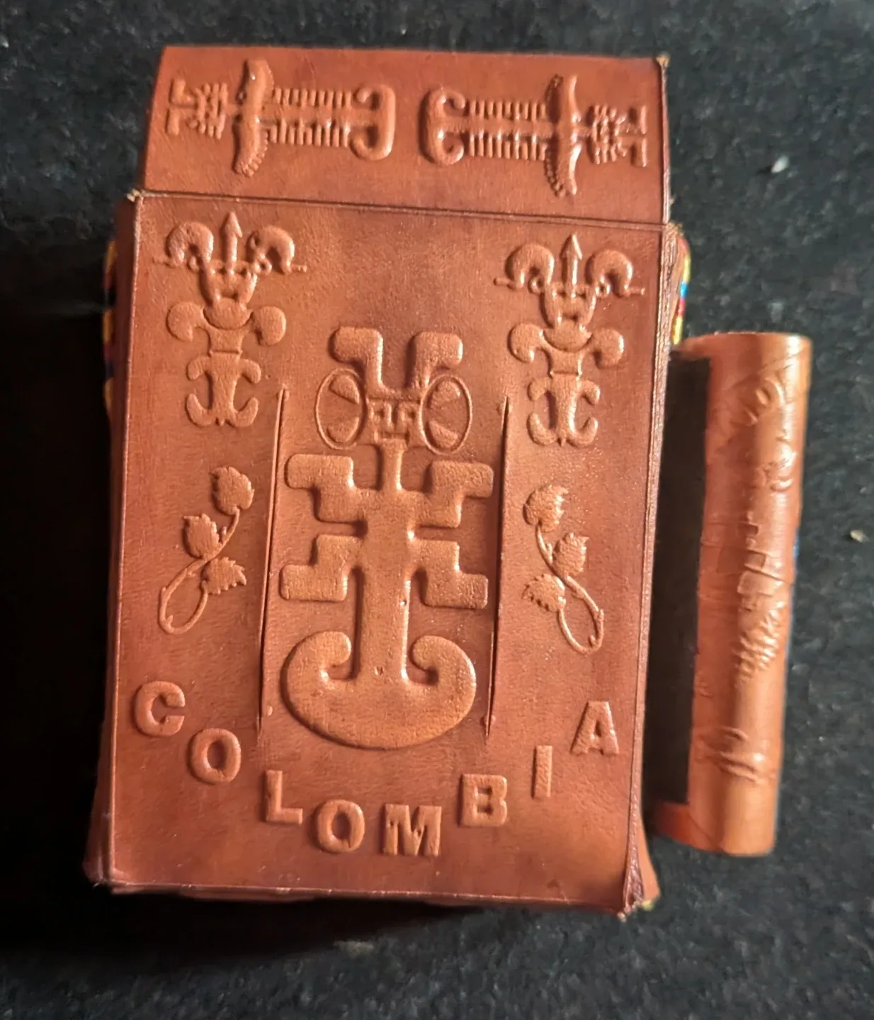 Handmade Leather Cigarette Case - Colombia image indicator(2)