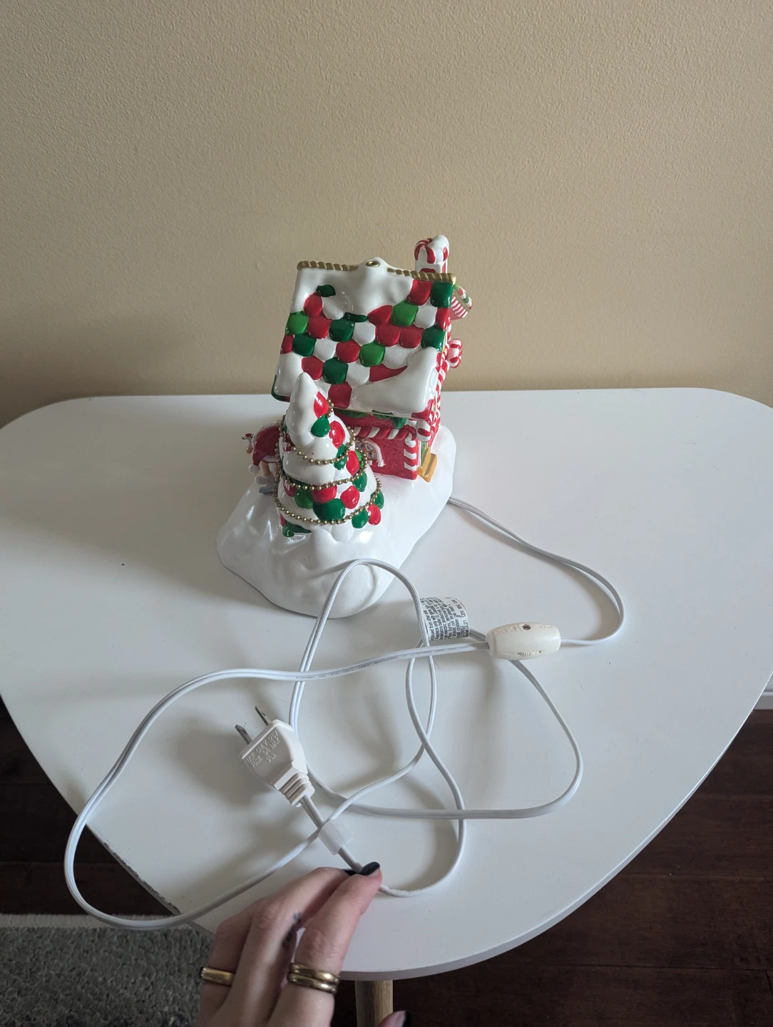 M&Ms CERAMIC LIGHT UP VINTAGE CHRISTMAS GINGERBREAD HOUSE - photo 4