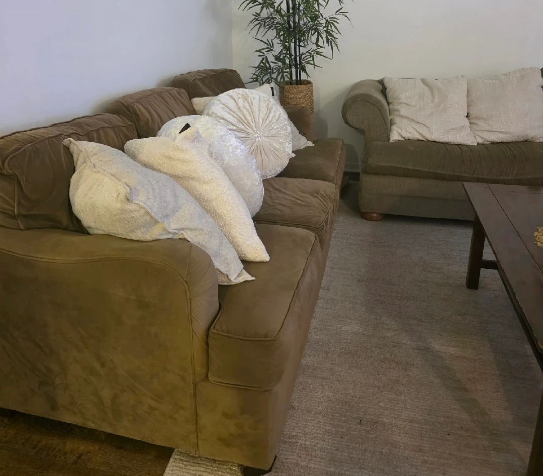 Brown Sofa and Loveseat Set - photo 4