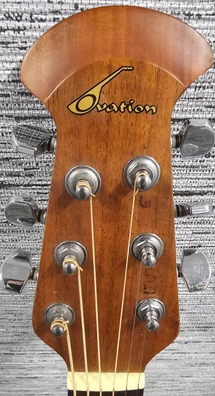 Ovation Celebrity CC 01 acoustic guitar image indicator(2)