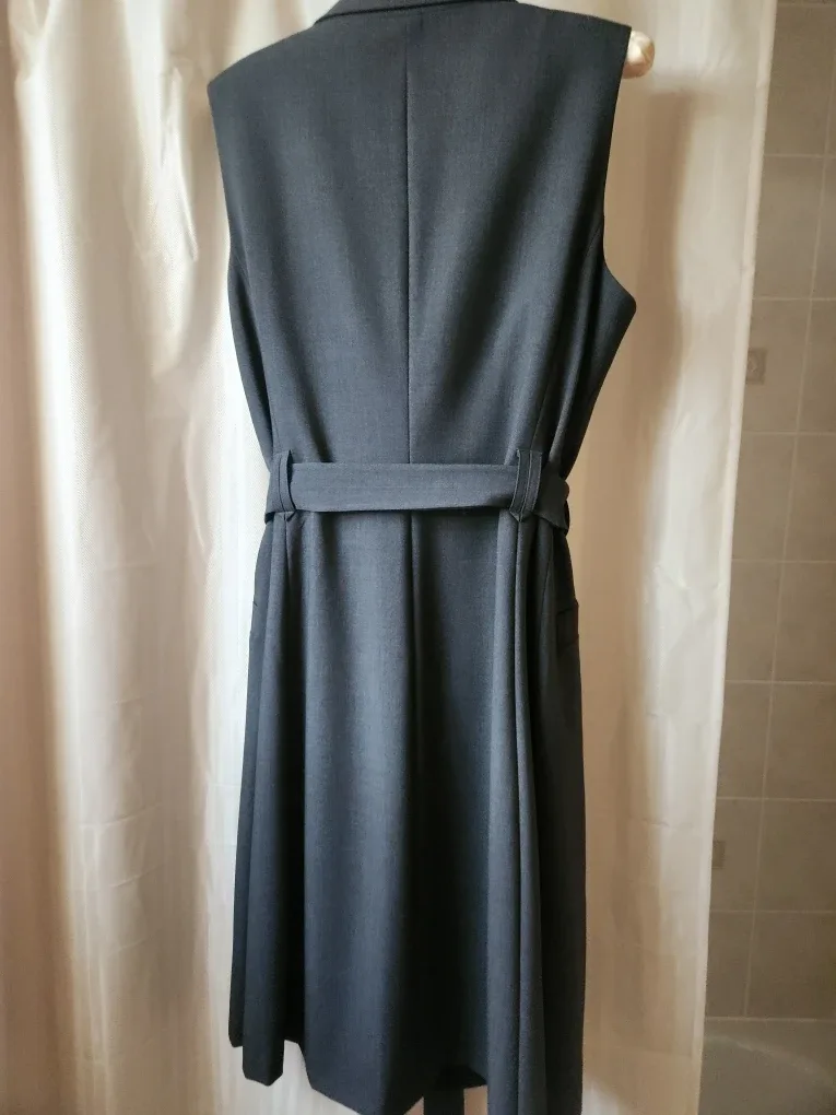Calvin Klein Sleeveless Dress - Size 12 image indicator(3)