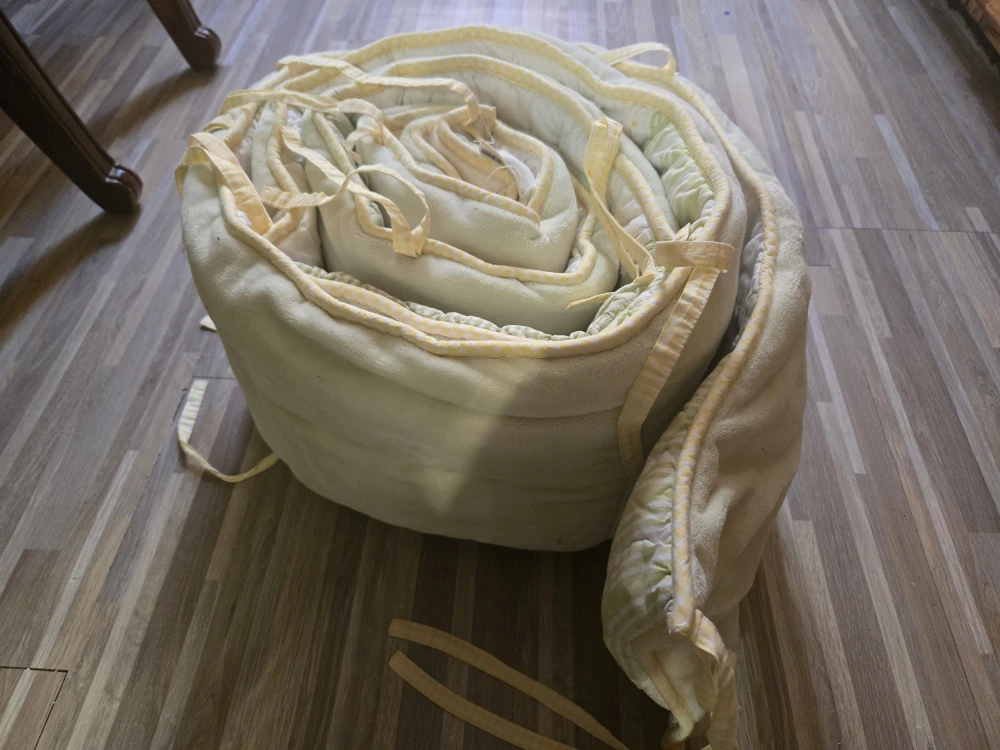 White & Yellow Baby Crib Bumper - photo 3
