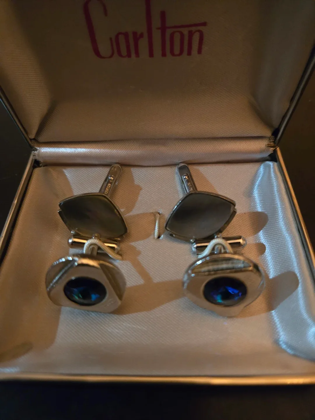 Carlton Cufflinks in Box image indicator(2)