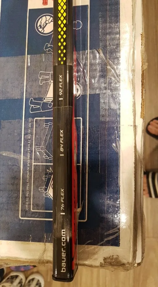 BRAND NEW Bauer Vapor Flylite Hockey Stick, P92M image indicator(5)