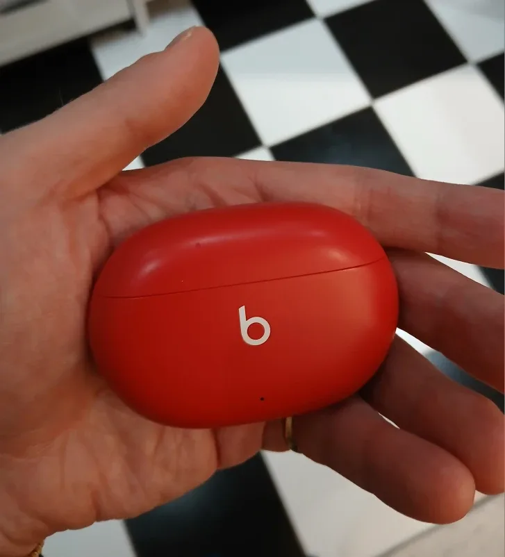 Beats Studio Buds - Red
