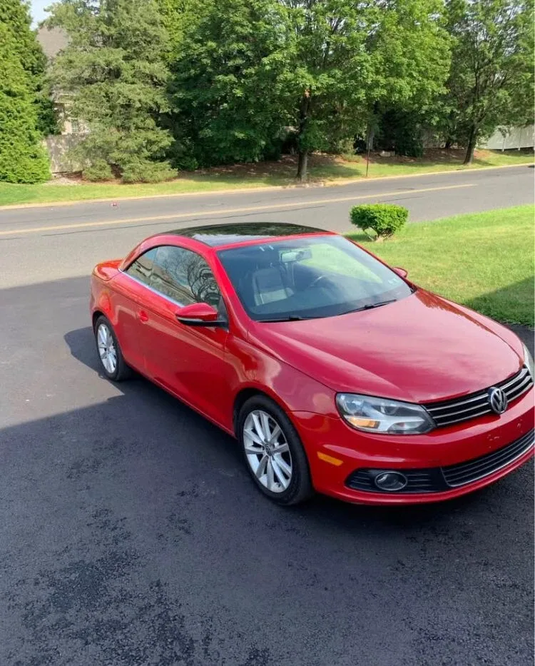 Volkswagen EOS Convertible - Red image indicator(2)