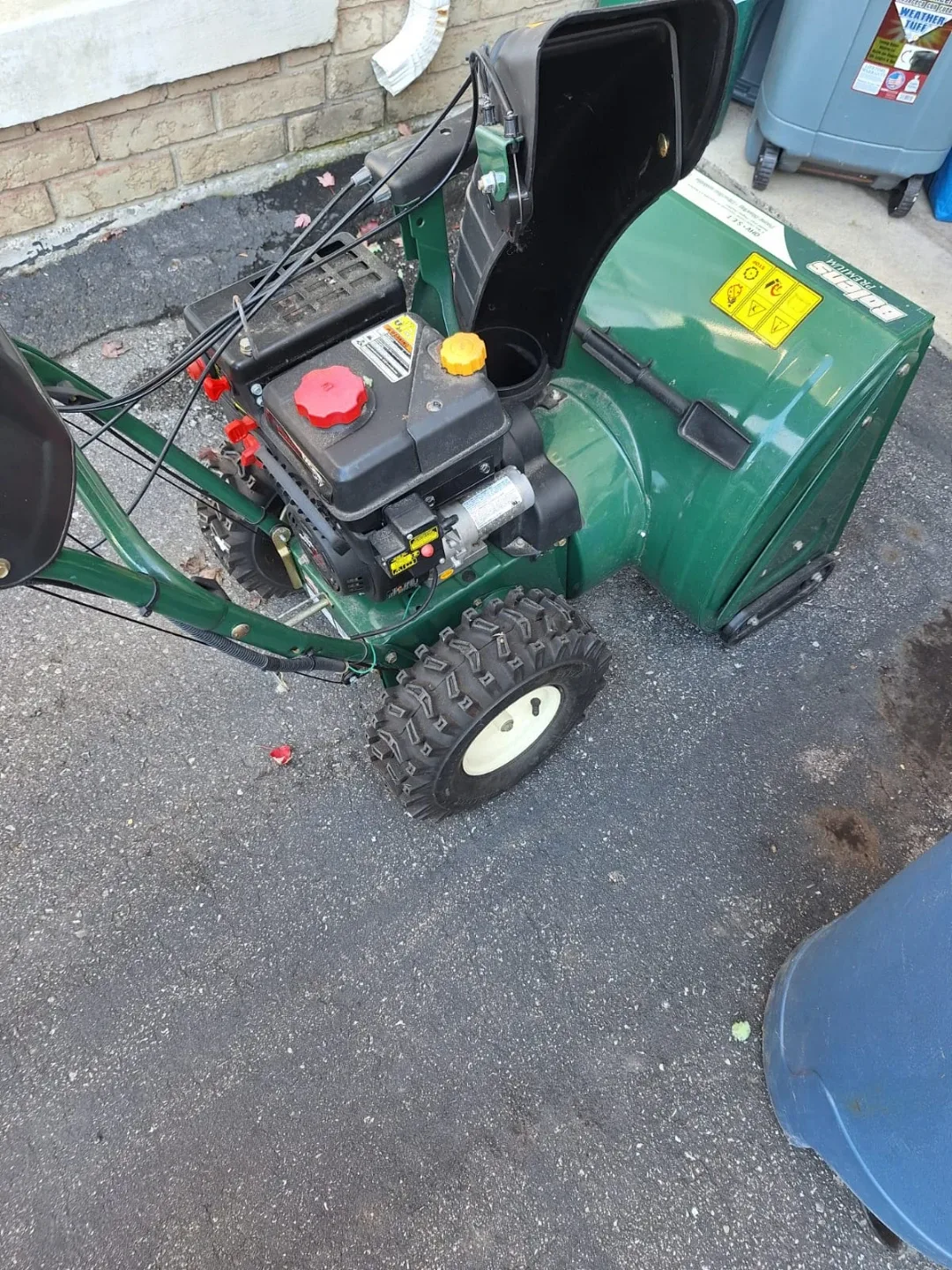 (Updated) Powerful Snow blower! For excellent price! image indicator(3)