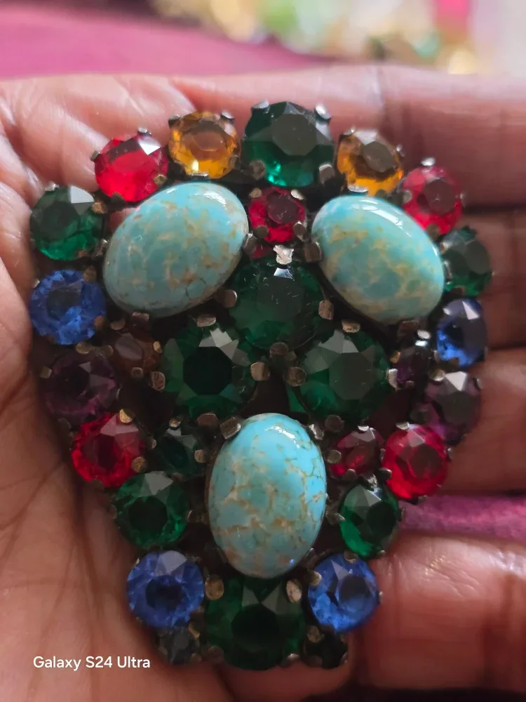 Vintage Multi-Color Rhinestone Dress Clips image indicator(2)