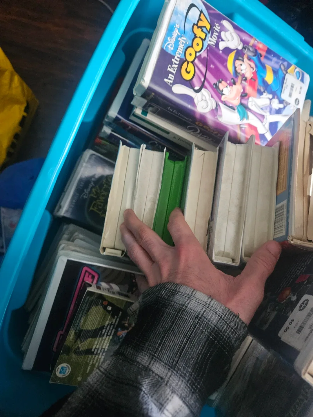 VHS MOVIES BUNDLE and few dvds image indicator(2)