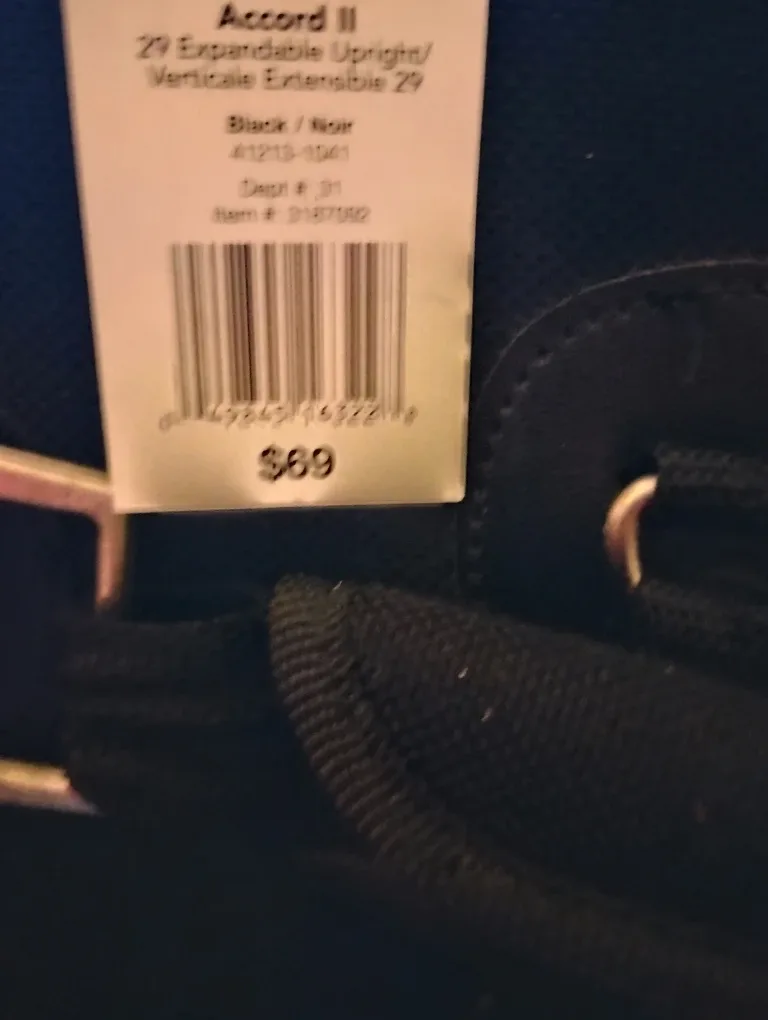 Accord II 29" Expandable Upright Luggage image indicator(3)