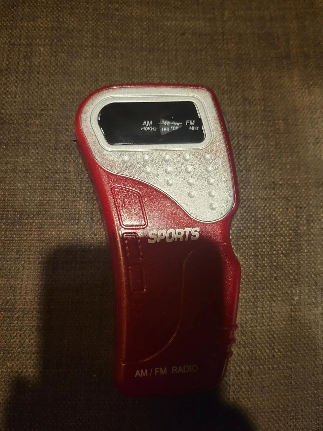 Sports AM/FM Radio - Red