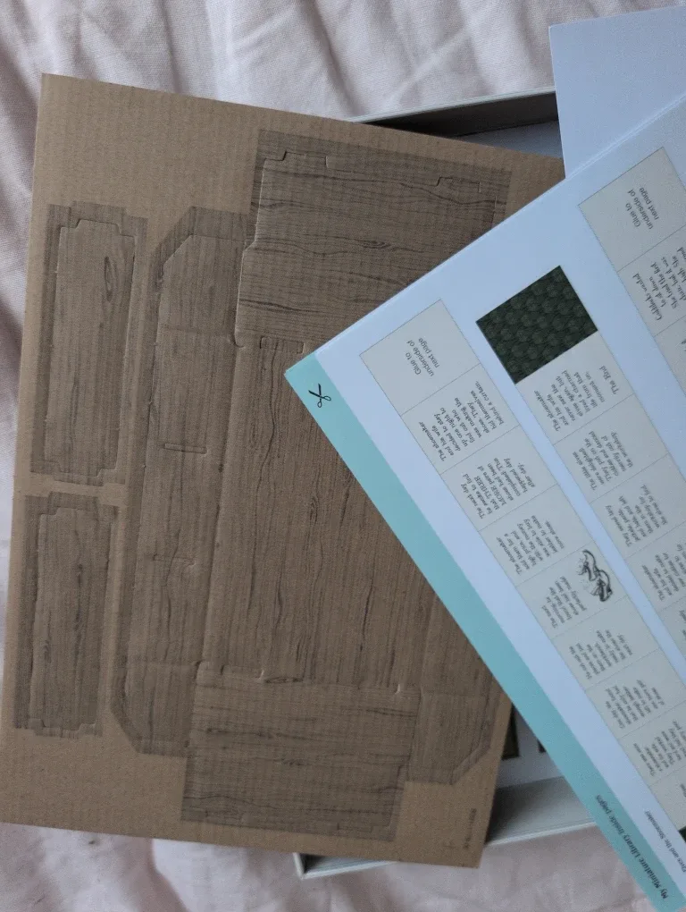 My Miniature Library: 30 Tiny Books image indicator(4)