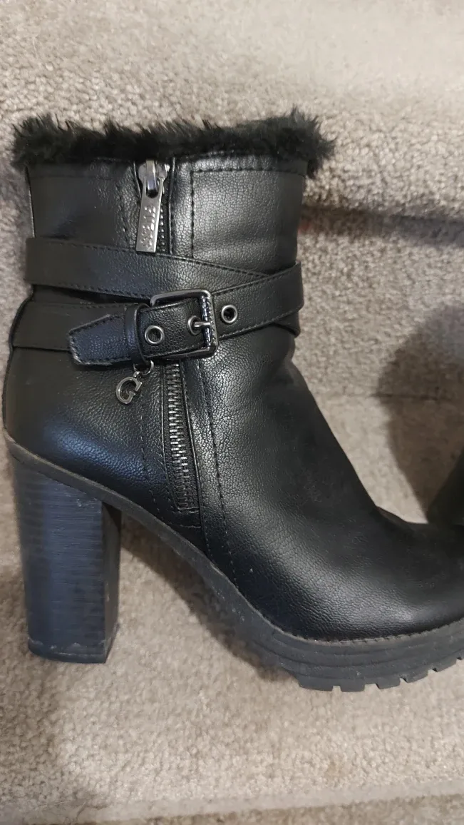 Guess Black Ankle Boots - Size 7 image indicator(3)